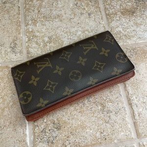 Louis Vuitton checkbook